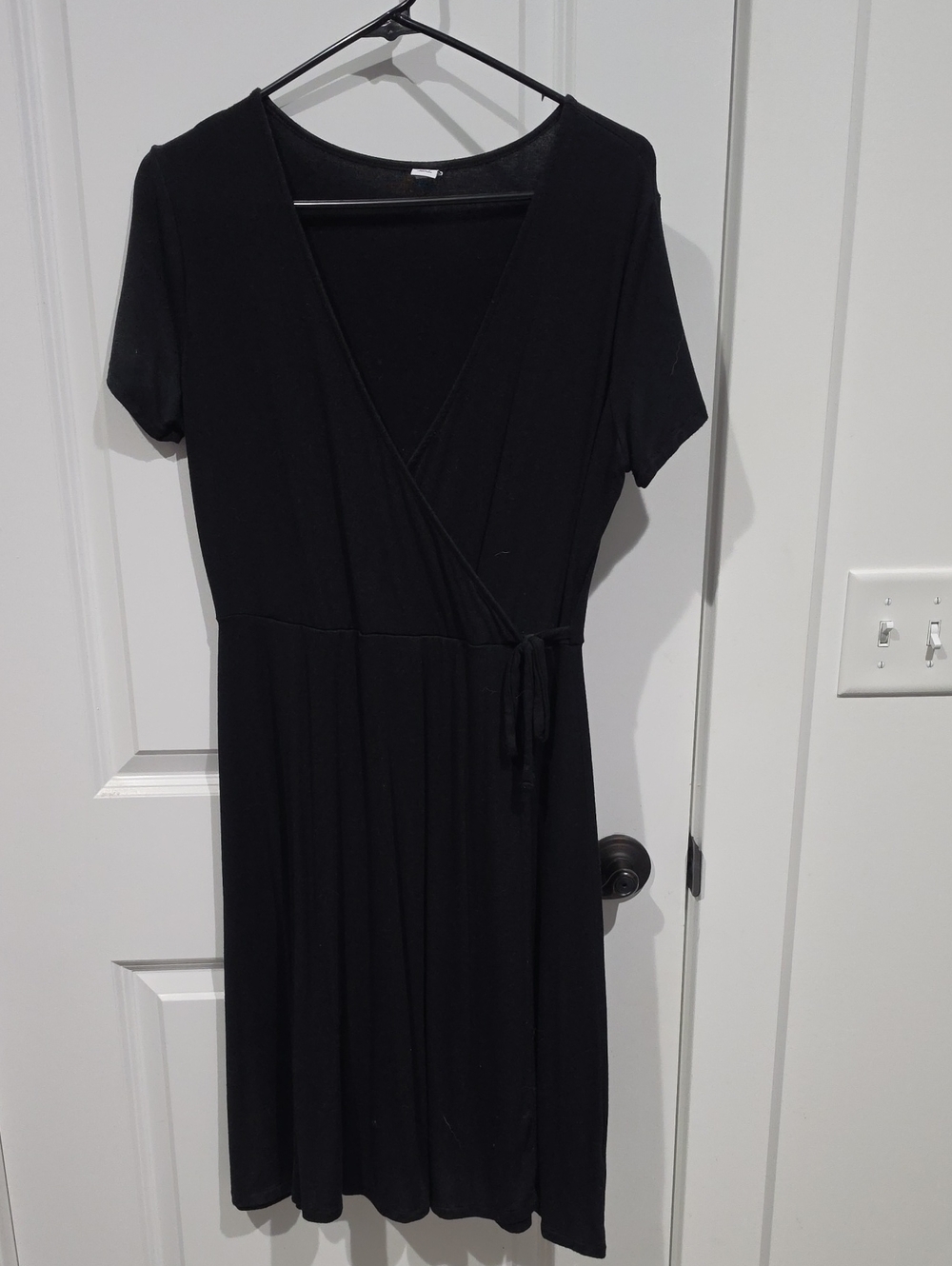 Old Navy Black Wrap-Style Short Sleeve Dress